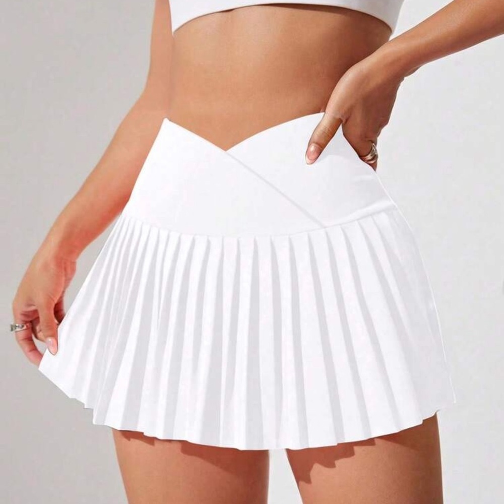 CourtClass Solid Color V-Waist Pleated Athletic Skirttennis Skirt